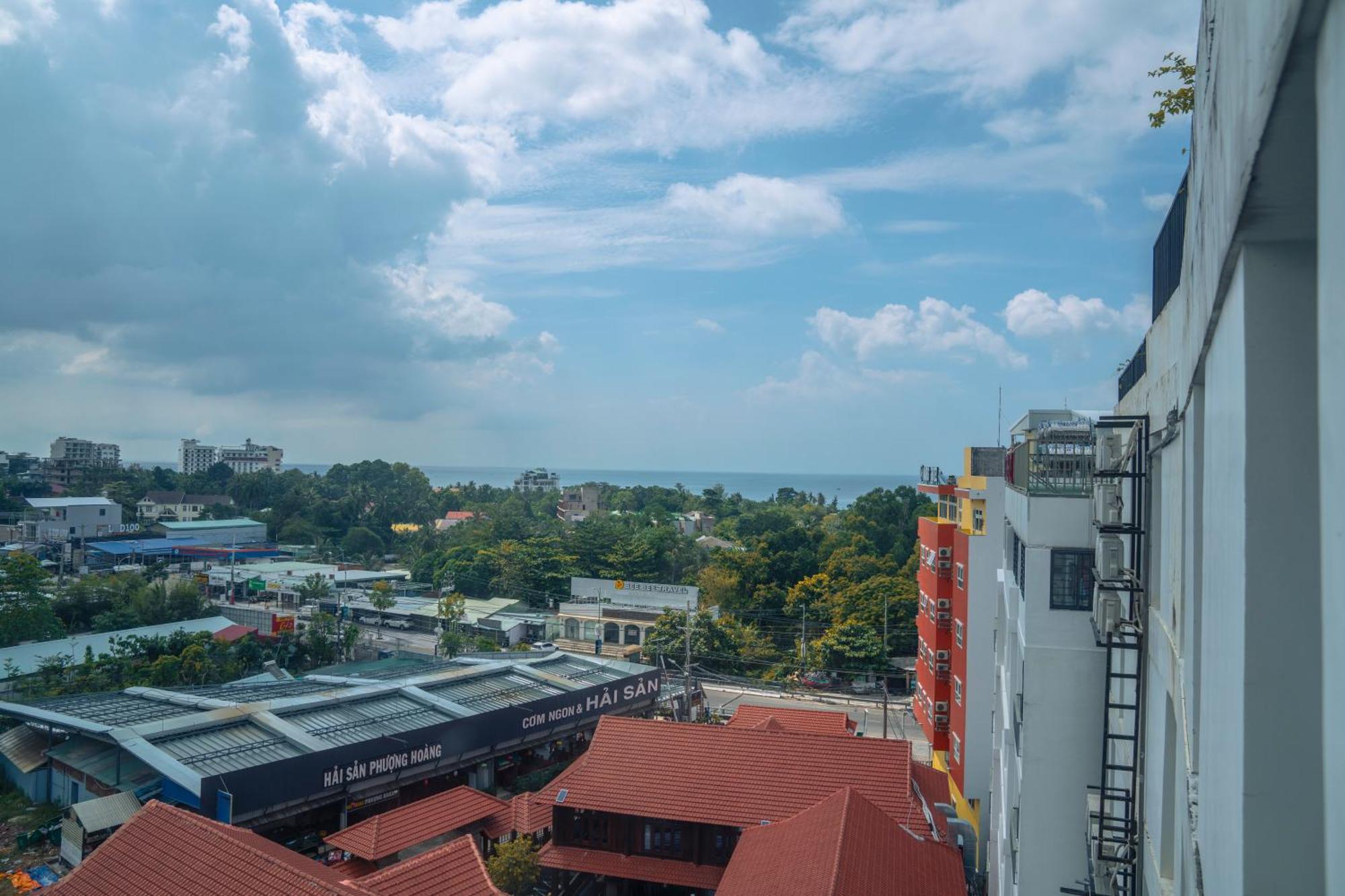 Golden Daisy Hotel Phu Quoc Luaran gambar